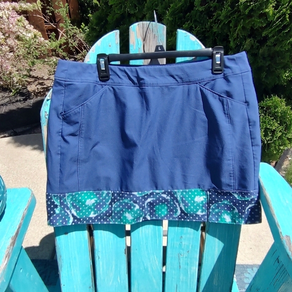 Adidas Large Skort Shorts Skirt With Floral Print! - Picture 3 of 15